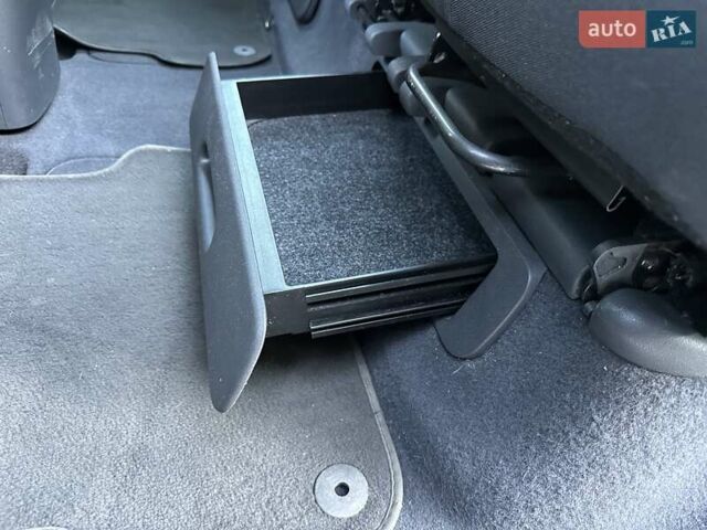 Черный Рено Сценик, объемом двигателя 1.6 л и пробегом 186 тыс. км за 5450 $, фото 10 на Automoto.ua