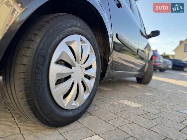 Черный Рено Сценик, объемом двигателя 1.5 л и пробегом 235 тыс. км за 4850 $, фото 31 на Automoto.ua