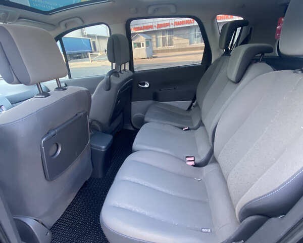 Черный Рено Сценик, объемом двигателя 1.6 л и пробегом 232 тыс. км за 6400 $, фото 27 на Automoto.ua