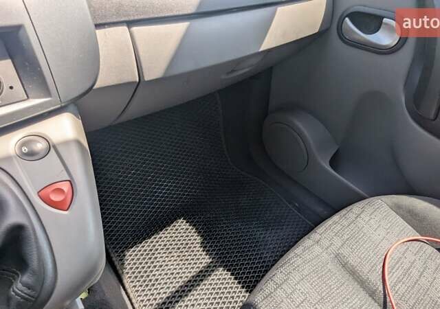 Чорний Рено Сценік, об'ємом двигуна 1.9 л та пробігом 242 тис. км за 6099 $, фото 31 на Automoto.ua