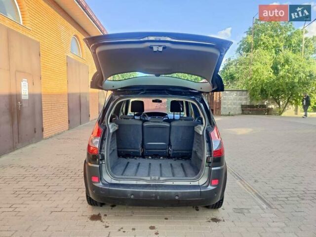 Черный Рено Сценик, объемом двигателя 1.6 л и пробегом 174 тыс. км за 5800 $, фото 5 на Automoto.ua