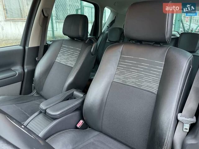 Чорний Рено Сценік, об'ємом двигуна 1.6 л та пробігом 174 тис. км за 6500 $, фото 23 на Automoto.ua