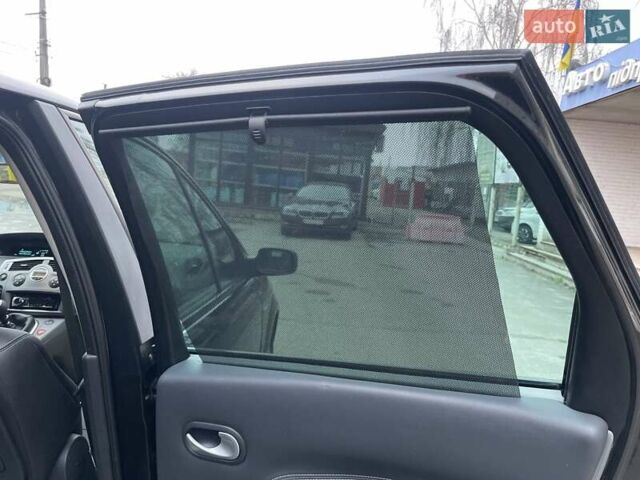 Чорний Рено Сценік, об'ємом двигуна 1.6 л та пробігом 174 тис. км за 6500 $, фото 40 на Automoto.ua