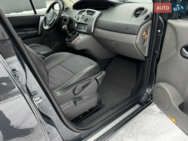 Черный Рено Сценик, объемом двигателя 1.9 л и пробегом 260 тыс. км за 4850 $, фото 24 на Automoto.ua