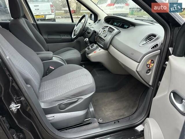 Черный Рено Сценик, объемом двигателя 1.6 л и пробегом 187 тыс. км за 5500 $, фото 14 на Automoto.ua