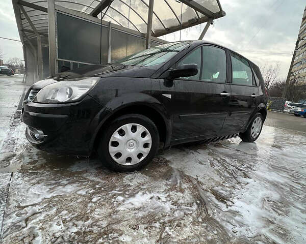 Черный Рено Сценик, объемом двигателя 1.6 л и пробегом 280 тыс. км за 5850 $, фото 1 на Automoto.ua