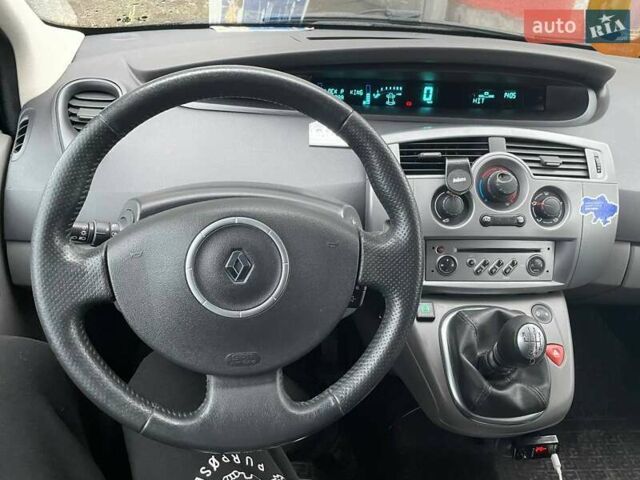 Черный Рено Сценик, объемом двигателя 1.6 л и пробегом 280 тыс. км за 5850 $, фото 15 на Automoto.ua
