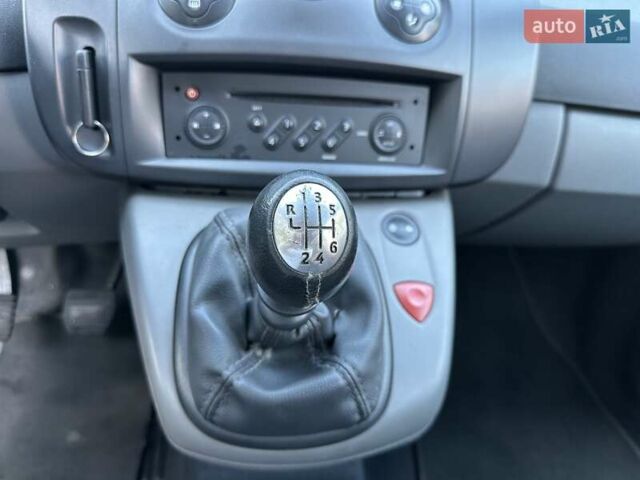 Черный Рено Сценик, объемом двигателя 1.6 л и пробегом 186 тыс. км за 5450 $, фото 22 на Automoto.ua