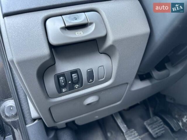 Черный Рено Сценик, объемом двигателя 1.6 л и пробегом 186 тыс. км за 5450 $, фото 20 на Automoto.ua