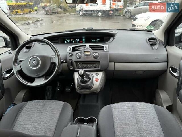 Черный Рено Сценик, объемом двигателя 1.6 л и пробегом 187 тыс. км за 5500 $, фото 12 на Automoto.ua