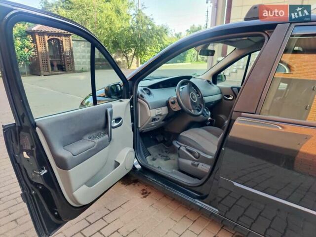 Черный Рено Сценик, объемом двигателя 1.6 л и пробегом 169 тыс. км за 5800 $, фото 8 на Automoto.ua
