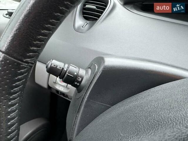 Черный Рено Сценик, объемом двигателя 1.6 л и пробегом 187 тыс. км за 5500 $, фото 22 на Automoto.ua