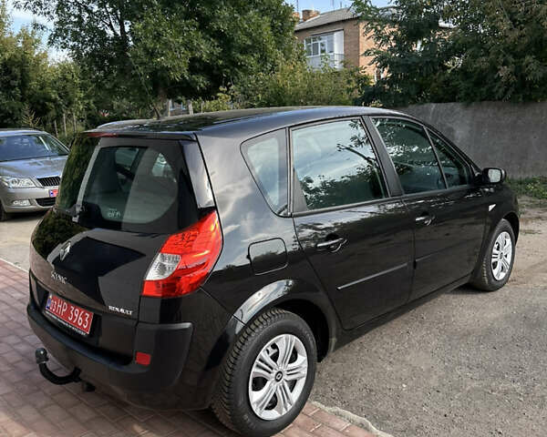 Чорний Рено Сценік, об'ємом двигуна 1.6 л та пробігом 200 тис. км за 5650 $, фото 2 на Automoto.ua