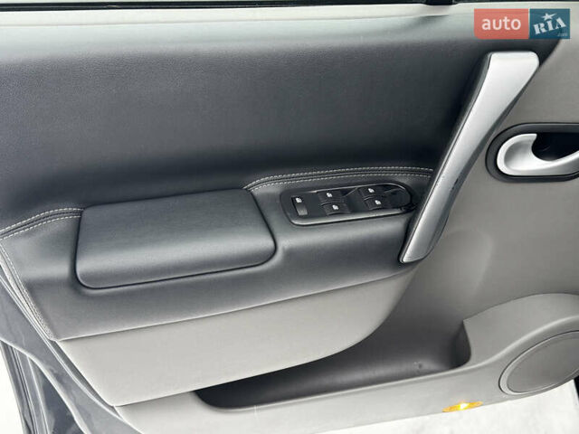 Черный Рено Сценик, объемом двигателя 1.9 л и пробегом 260 тыс. км за 4850 $, фото 37 на Automoto.ua