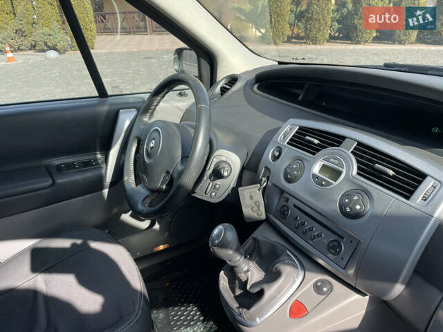 Черный Рено Сценик, объемом двигателя 1.9 л и пробегом 220 тыс. км за 5250 $, фото 11 на Automoto.ua