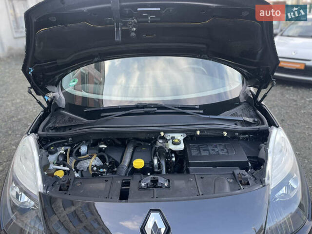 Черный Рено Сценик, объемом двигателя 1.5 л и пробегом 149 тыс. км за 8800 $, фото 15 на Automoto.ua