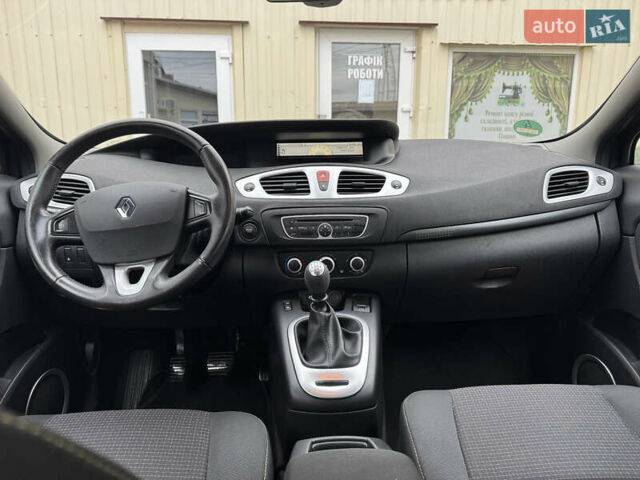 Чорний Рено Сценік, об'ємом двигуна 1.46 л та пробігом 247 тис. км за 6499 $, фото 9 на Automoto.ua