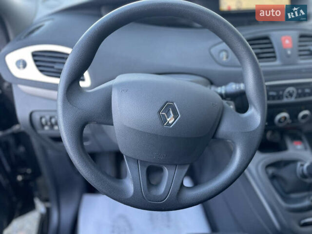 Черный Рено Сценик, объемом двигателя 1.5 л и пробегом 149 тыс. км за 8800 $, фото 29 на Automoto.ua
