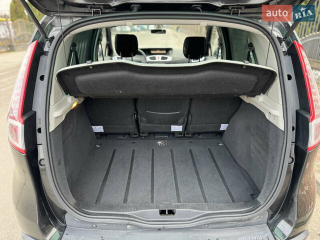 Чорний Рено Сценік, об'ємом двигуна 1.46 л та пробігом 247 тис. км за 6499 $, фото 11 на Automoto.ua