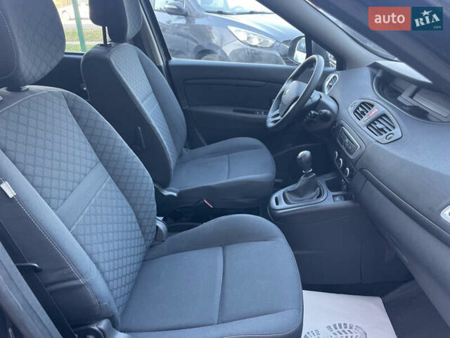 Черный Рено Сценик, объемом двигателя 1.5 л и пробегом 149 тыс. км за 8800 $, фото 27 на Automoto.ua