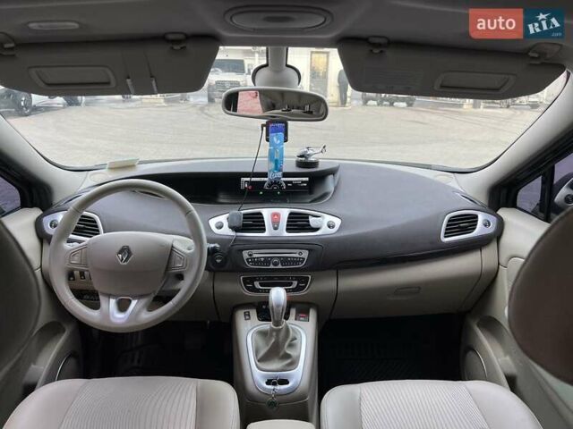 Чорний Рено Сценік, об'ємом двигуна 2 л та пробігом 180 тис. км за 7800 $, фото 12 на Automoto.ua