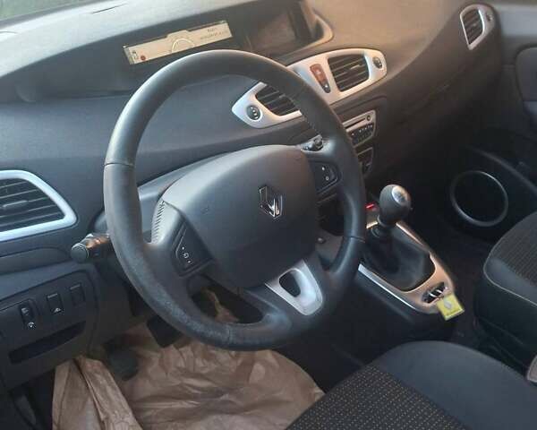 Рено Сценик 2009 в Днепре (Днепропетровске) на Automoto.ua Черный Рено Сценик, объемом двигателя 1.4 л и пробегом 283 тыс. км за 6900 $, фото 6 на Automoto.ua