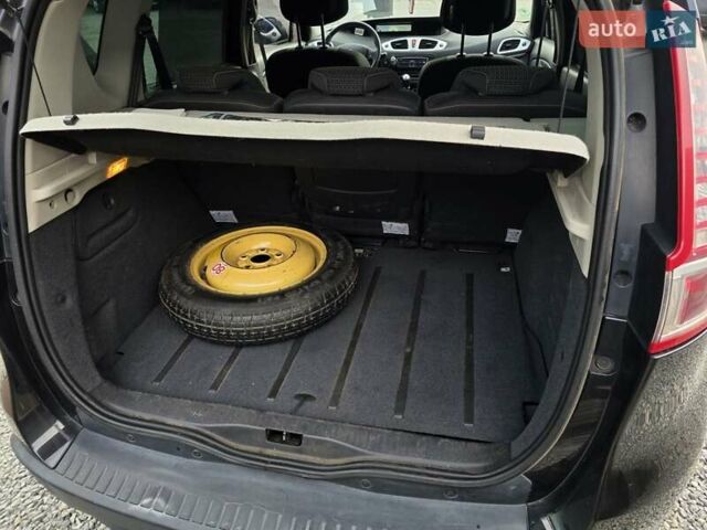 Черный Рено Сценик, объемом двигателя 1.4 л и пробегом 161 тыс. км за 5999 $, фото 31 на Automoto.ua