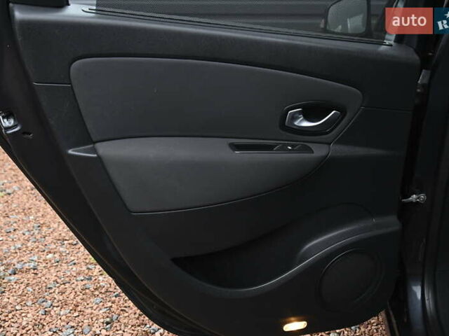 Чорний Рено Сценік, об'ємом двигуна 1.6 л та пробігом 206 тис. км за 6999 $, фото 25 на Automoto.ua