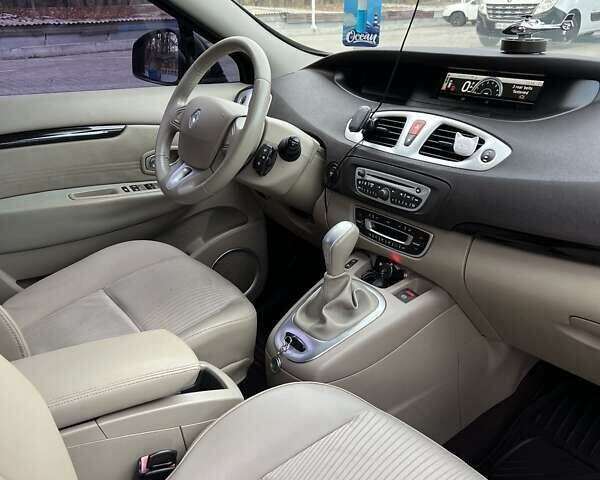 Чорний Рено Сценік, об'ємом двигуна 2 л та пробігом 180 тис. км за 7800 $, фото 14 на Automoto.ua