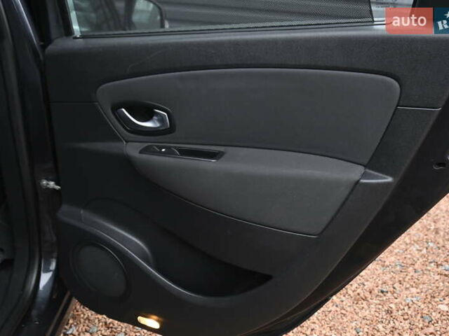 Чорний Рено Сценік, об'ємом двигуна 1.6 л та пробігом 206 тис. км за 6999 $, фото 29 на Automoto.ua