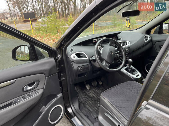 Черный Рено Сценик, объемом двигателя 1.87 л и пробегом 300 тыс. км за 6500 $, фото 9 на Automoto.ua