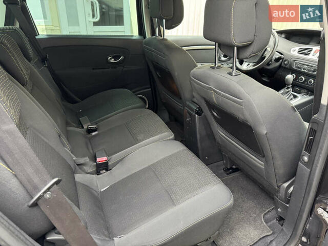 Чорний Рено Сценік, об'ємом двигуна 1.46 л та пробігом 247 тис. км за 6499 $, фото 10 на Automoto.ua