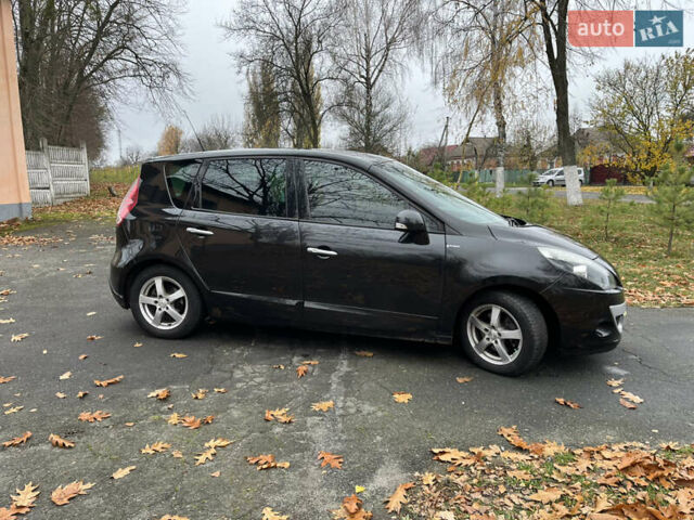 Черный Рено Сценик, объемом двигателя 1.87 л и пробегом 300 тыс. км за 6500 $, фото 3 на Automoto.ua