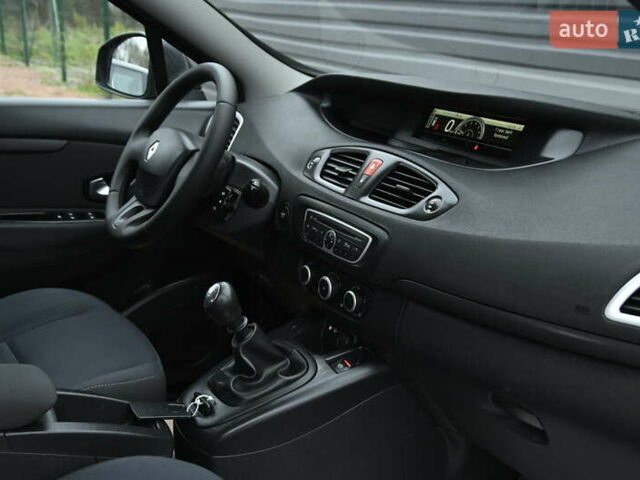 Чорний Рено Сценік, об'ємом двигуна 1.6 л та пробігом 206 тис. км за 6999 $, фото 36 на Automoto.ua