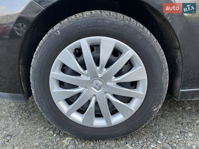 Черный Рено Сценик, объемом двигателя 1.5 л и пробегом 149 тыс. км за 8800 $, фото 62 на Automoto.ua