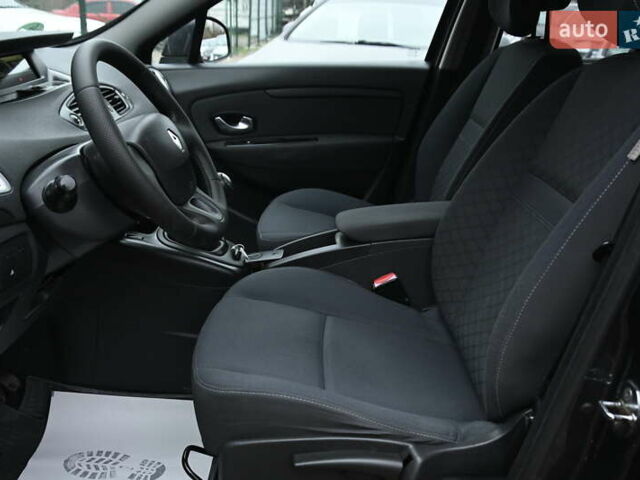 Чорний Рено Сценік, об'ємом двигуна 1.6 л та пробігом 206 тис. км за 6999 $, фото 17 на Automoto.ua