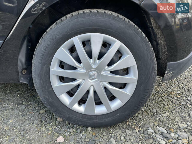 Черный Рено Сценик, объемом двигателя 1.5 л и пробегом 149 тыс. км за 8800 $, фото 66 на Automoto.ua