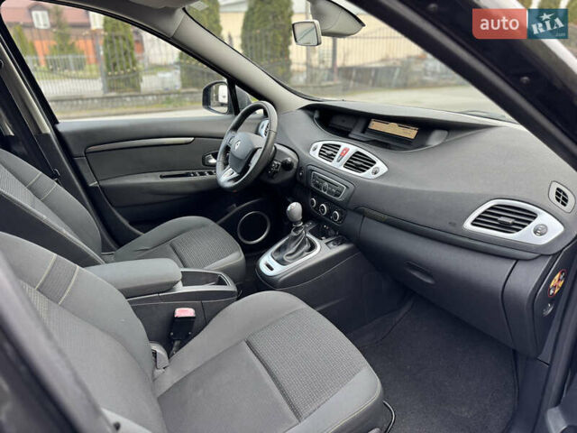 Чорний Рено Сценік, об'ємом двигуна 1.46 л та пробігом 247 тис. км за 6499 $, фото 12 на Automoto.ua