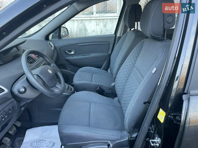 Черный Рено Сценик, объемом двигателя 1.5 л и пробегом 149 тыс. км за 8800 $, фото 22 на Automoto.ua