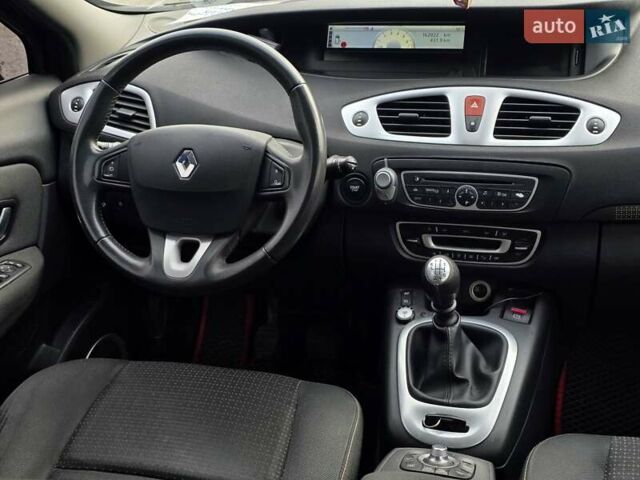 Черный Рено Сценик, объемом двигателя 1.4 л и пробегом 161 тыс. км за 5999 $, фото 19 на Automoto.ua