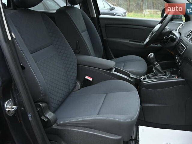 Чорний Рено Сценік, об'ємом двигуна 1.6 л та пробігом 206 тис. км за 6750 $, фото 36 на Automoto.ua