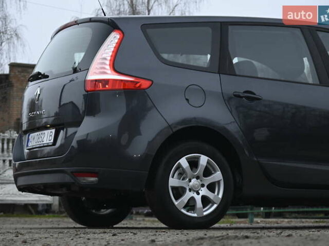 Чорний Рено Сценік, об'ємом двигуна 1.6 л та пробігом 206 тис. км за 6999 $, фото 13 на Automoto.ua