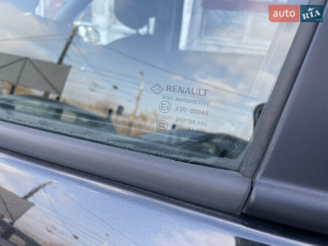Черный Рено Сценик, объемом двигателя 1.5 л и пробегом 149 тыс. км за 8800 $, фото 68 на Automoto.ua