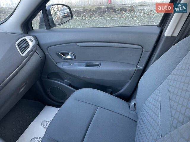 Черный Рено Сценик, объемом двигателя 1.5 л и пробегом 149 тыс. км за 8800 $, фото 42 на Automoto.ua