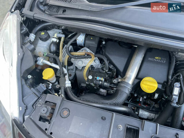 Черный Рено Сценик, объемом двигателя 1.5 л и пробегом 149 тыс. км за 8800 $, фото 18 на Automoto.ua