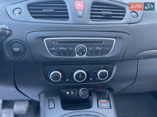 Черный Рено Сценик, объемом двигателя 1.5 л и пробегом 149 тыс. км за 8800 $, фото 30 на Automoto.ua