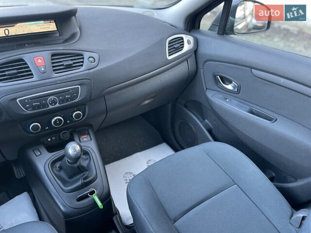 Черный Рено Сценик, объемом двигателя 1.5 л и пробегом 149 тыс. км за 8800 $, фото 36 на Automoto.ua