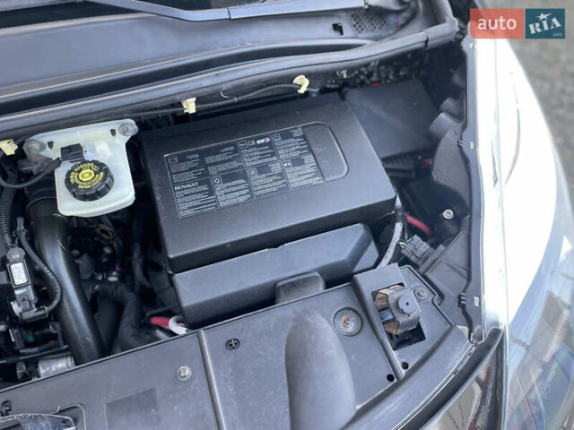 Черный Рено Сценик, объемом двигателя 1.5 л и пробегом 149 тыс. км за 8800 $, фото 16 на Automoto.ua
