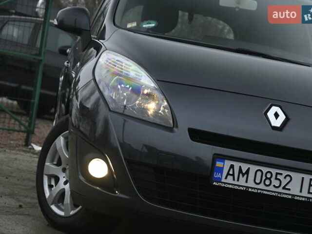 Чорний Рено Сценік, об'ємом двигуна 1.6 л та пробігом 206 тис. км за 6999 $, фото 3 на Automoto.ua