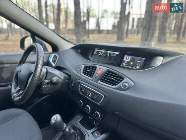 Черный Рено Сценик, объемом двигателя 1.5 л и пробегом 161 тыс. км за 7100 $, фото 19 на Automoto.ua
